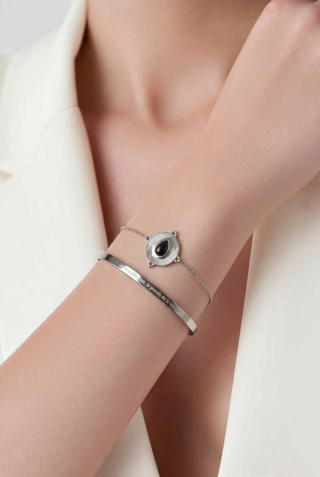 Bracelet message * je ne vieillis pas je prends de la valeur*