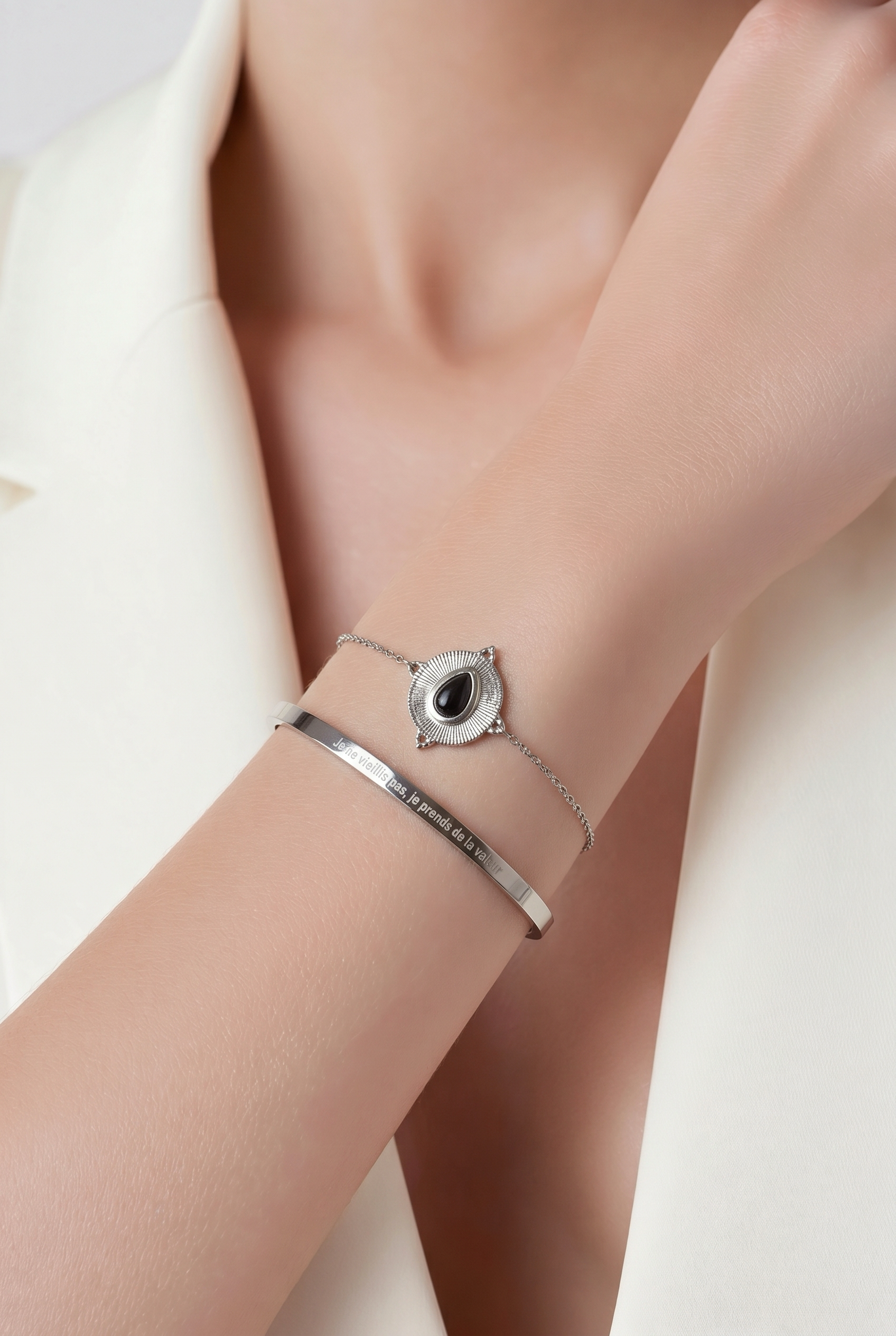 Bracelet message * je ne vieillis pas je prends de la valeur*