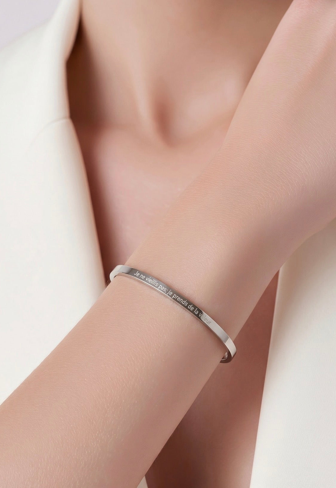 Bracelet message * je ne vieillis pas je prends de la valeur*
